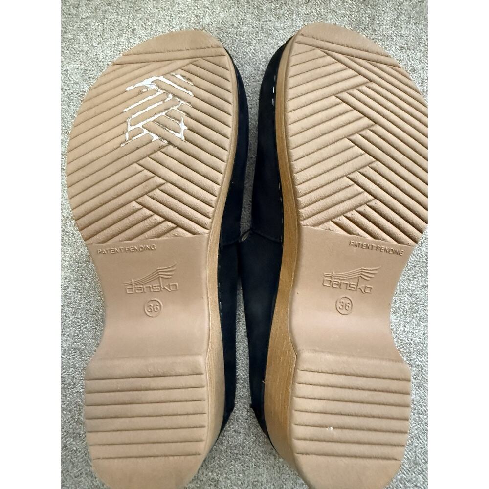 Dansko Black Suede Clog Mules with Tan Wood-Look Heel - Picture 8 of 10